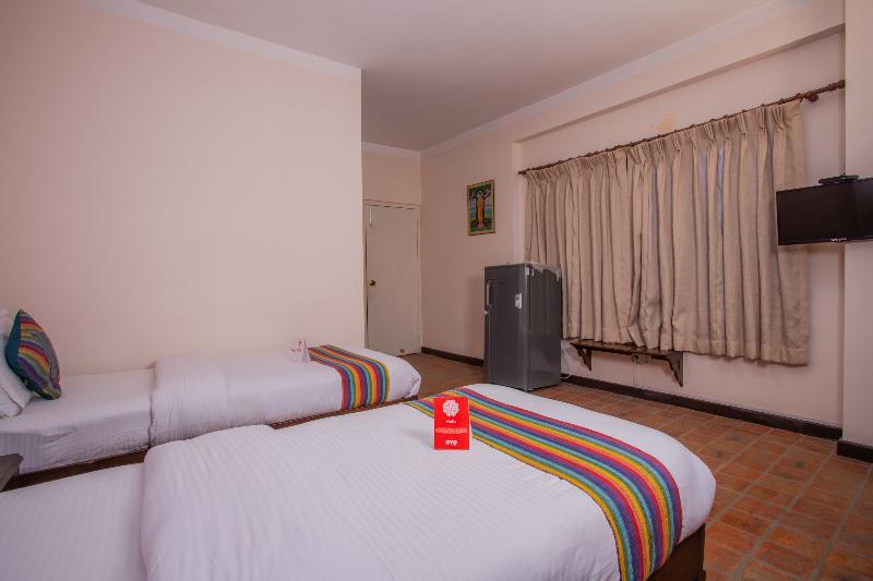 Kathmandu Embassy Hotel Bagian luar foto